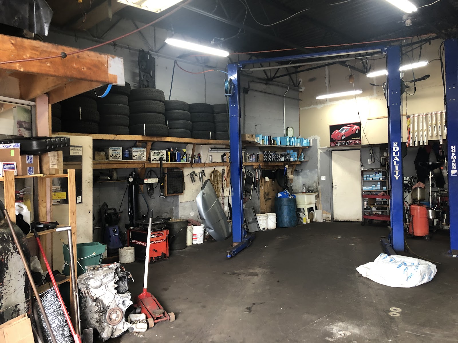 UM Auto shop interior